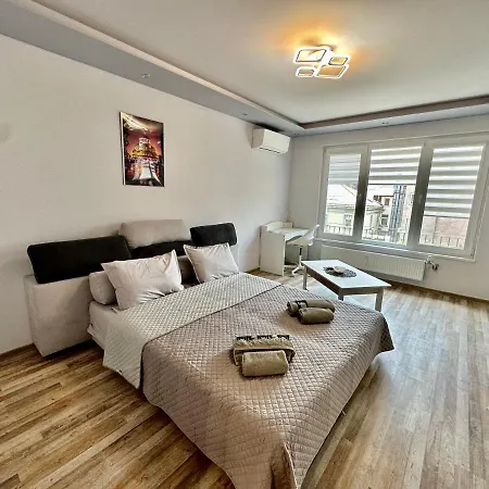 Vista By Mit Апартамент *